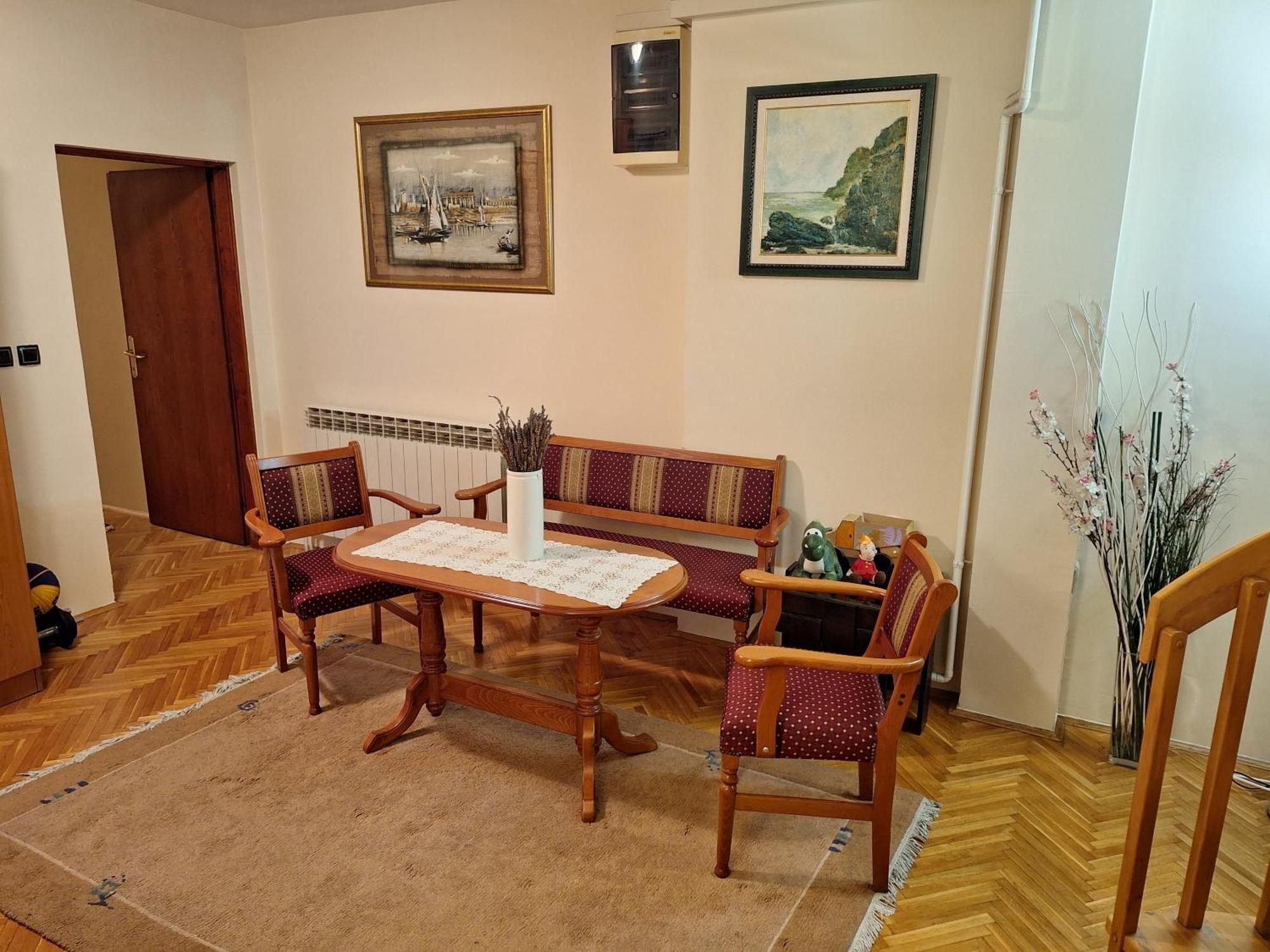 Nobles 4**** Apartman *