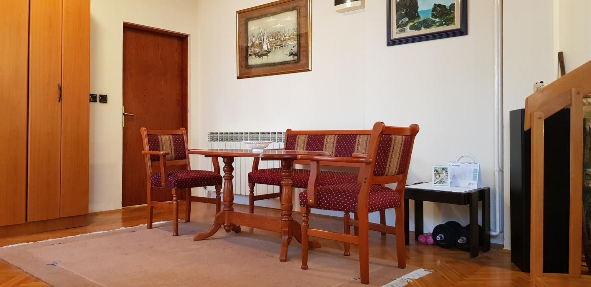 Apartman Nobles 4**** *
